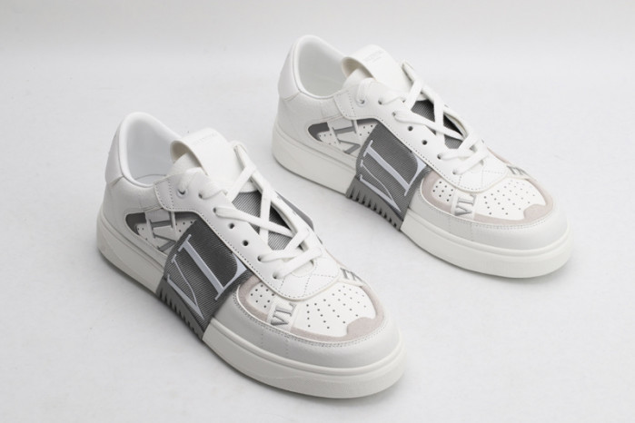 v*lentino sneaker