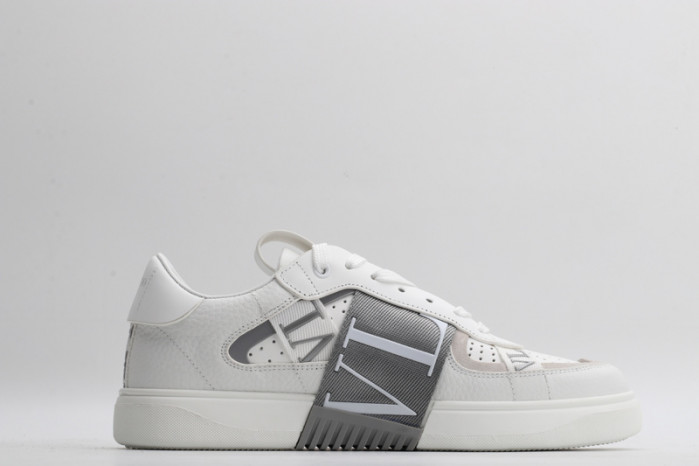v*lentino sneaker