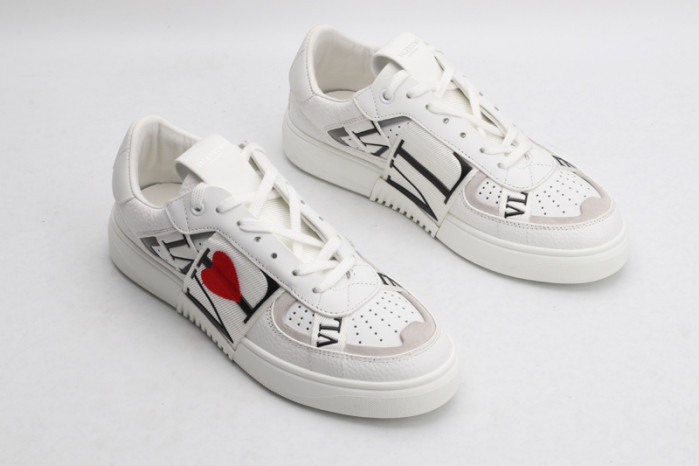 v*lentino sneaker