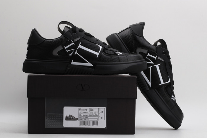 v*lentino sneaker