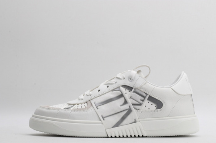 v*lentino sneaker
