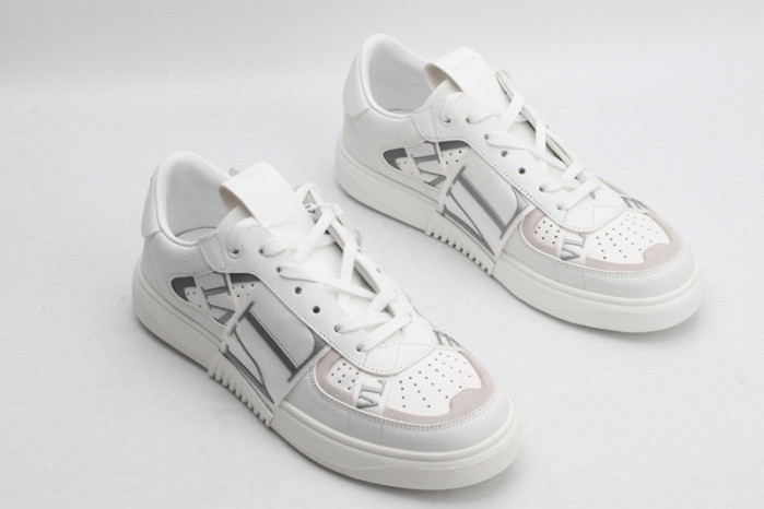 v*lentino sneaker