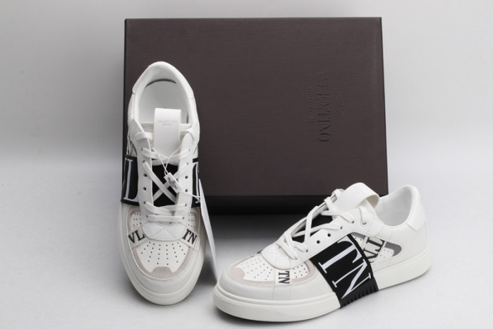 v*lentino sneaker