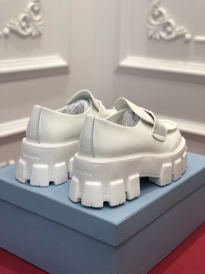prad loafer