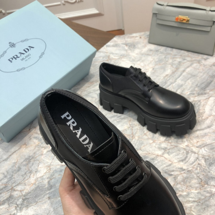 prad loafer