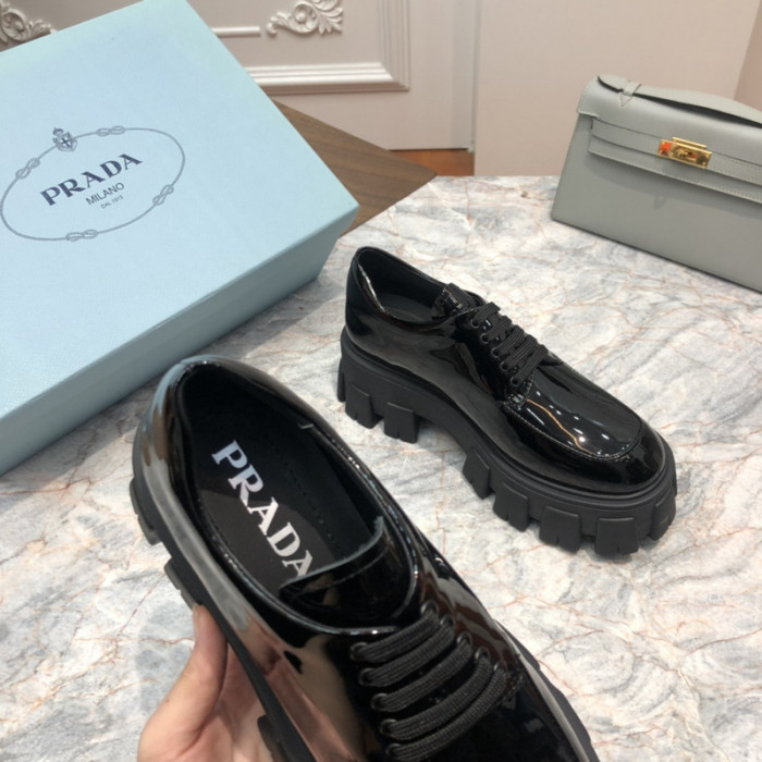 prad loafer