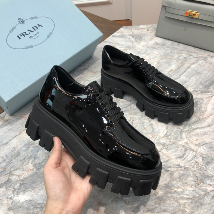 prad loafer