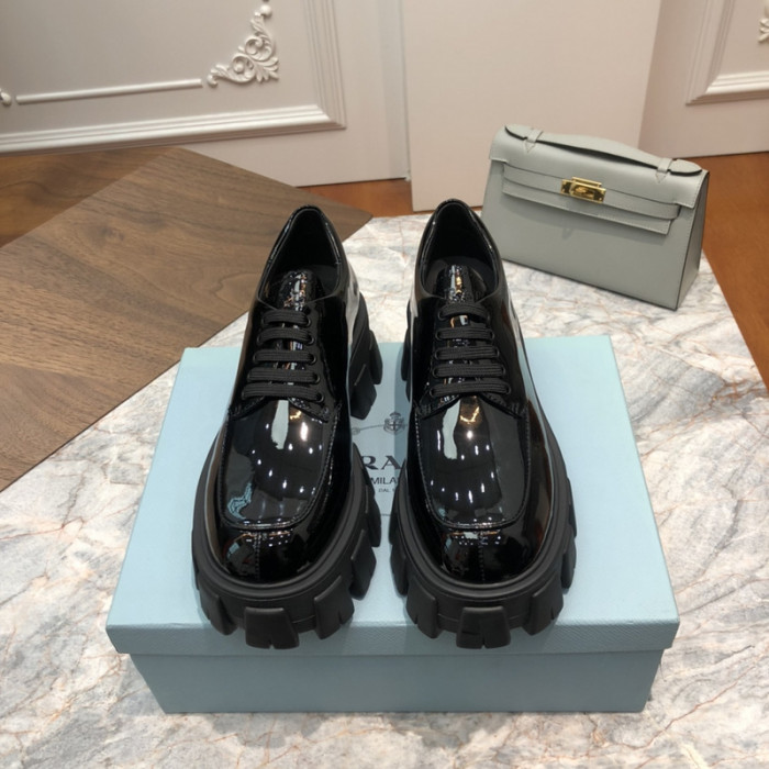 prad loafer