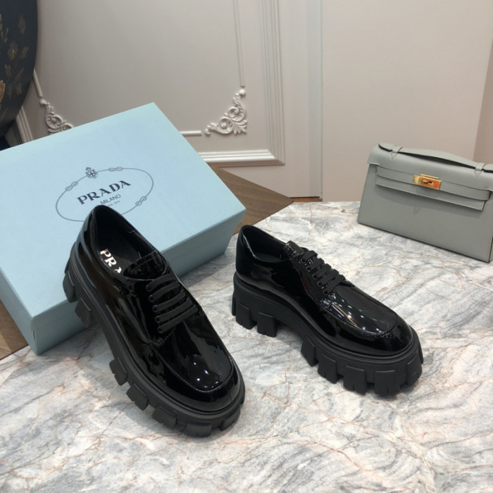 prad loafer