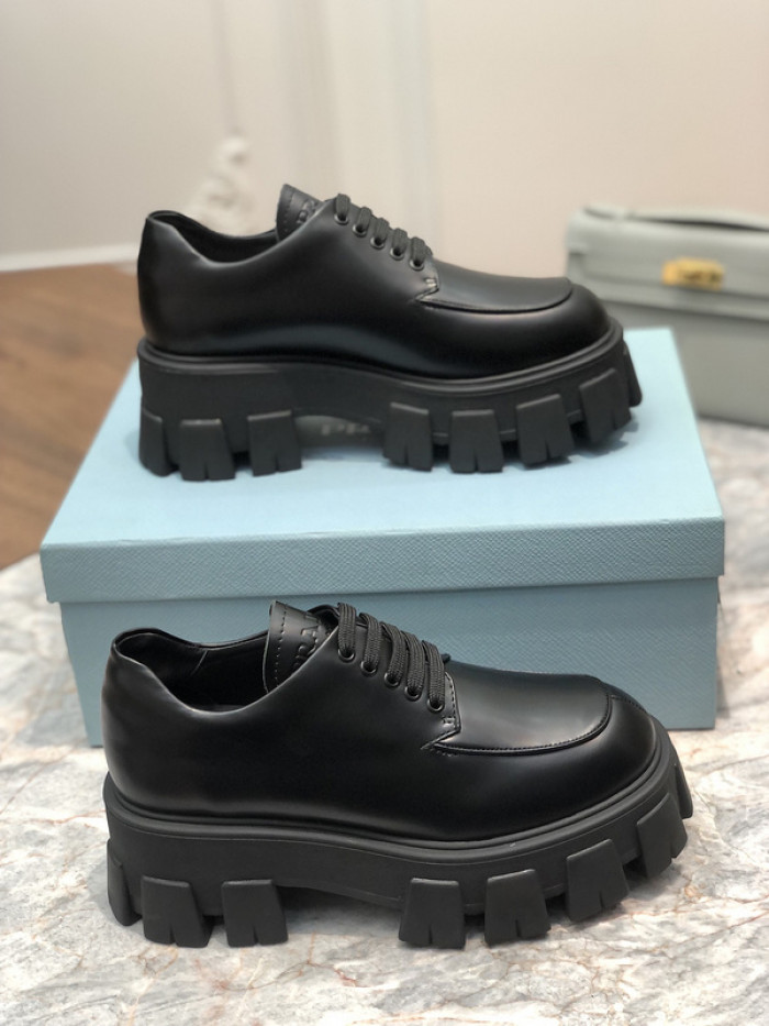prad loafer