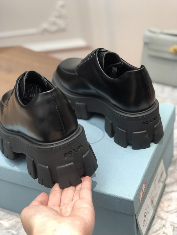 prad loafer
