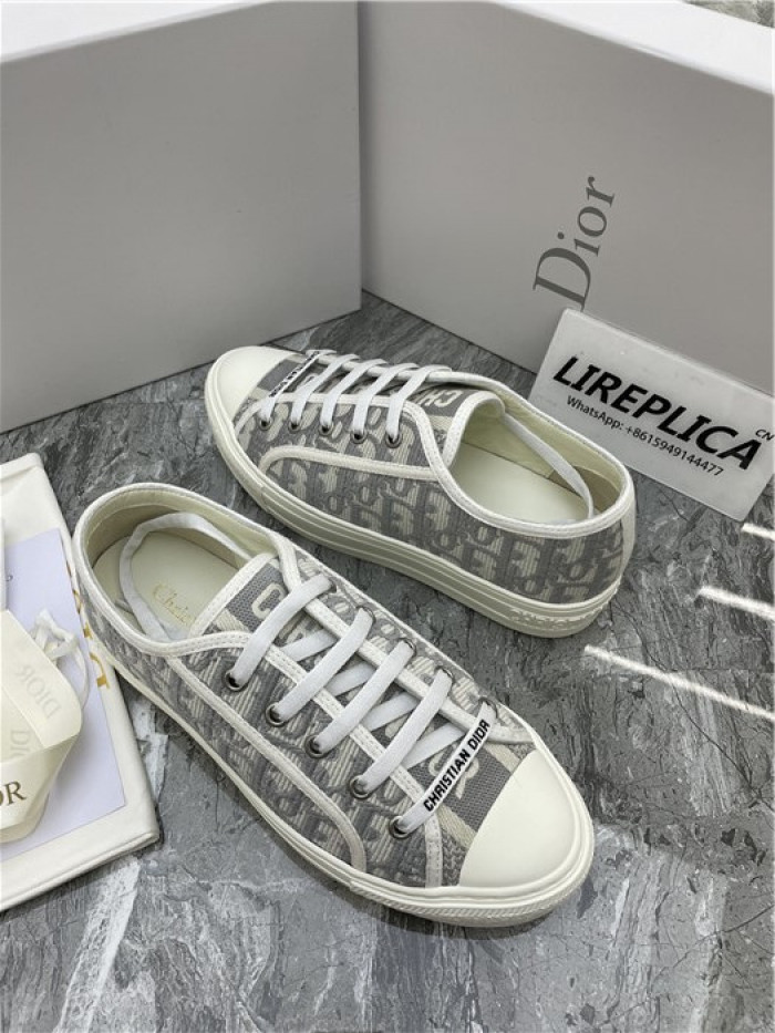 dr b23 sneakers