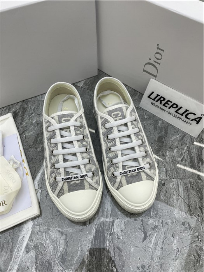 dr b23 sneakers