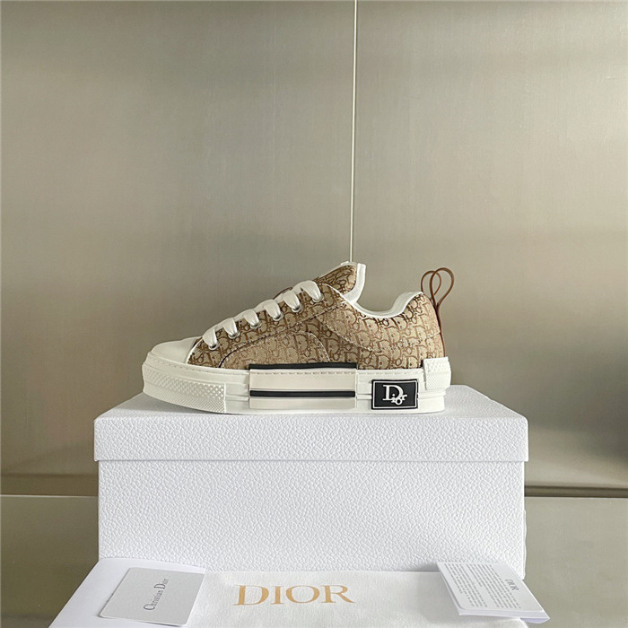 dr b23 sneakers