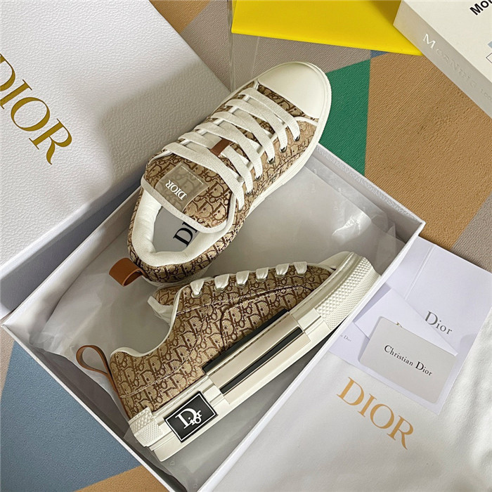 dr b23 sneakers