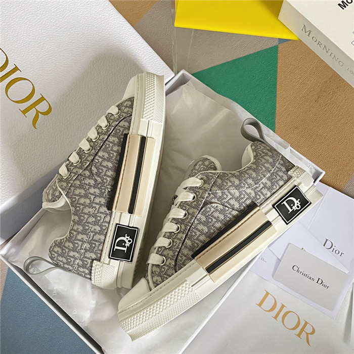 dr b23 sneakers