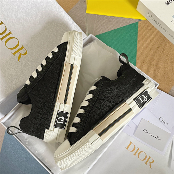 dr b23 sneakers