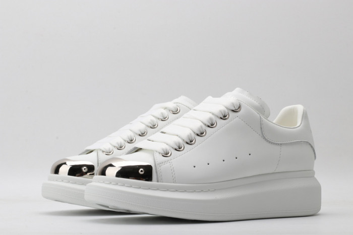alex mcqu sneakers