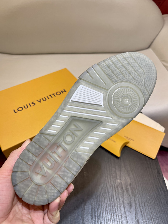 lovt sneaker