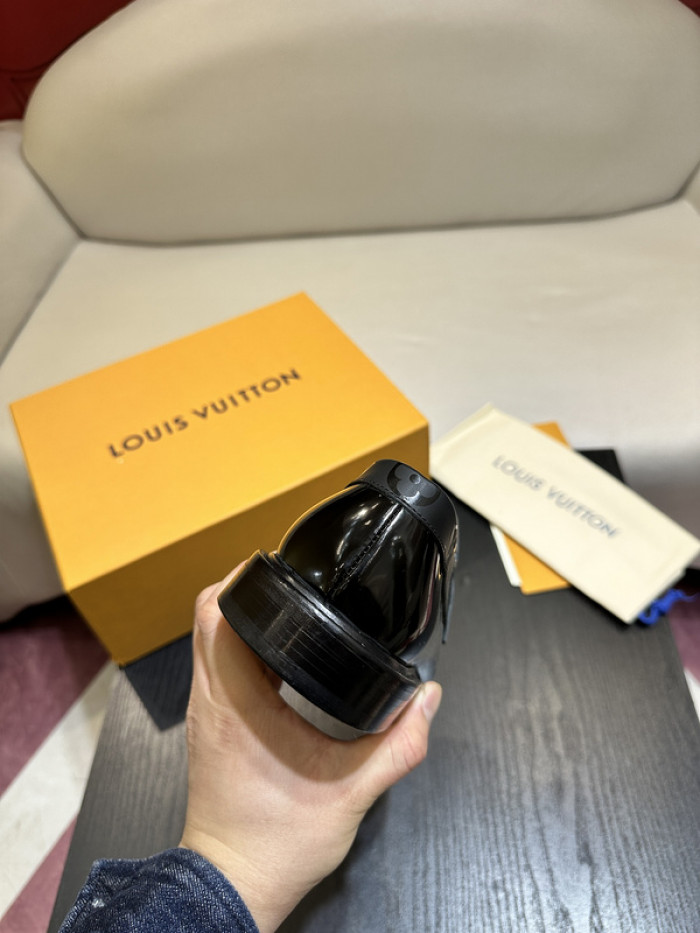 lovt loafer