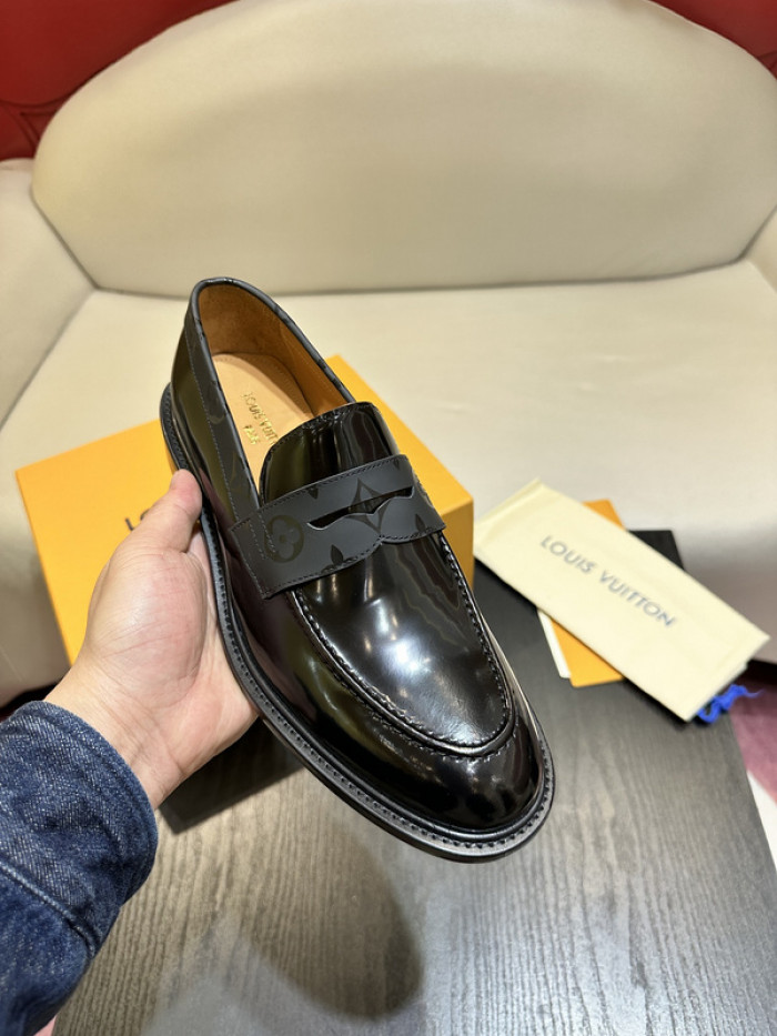 lovt loafer