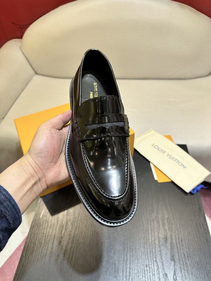 lovt loafer