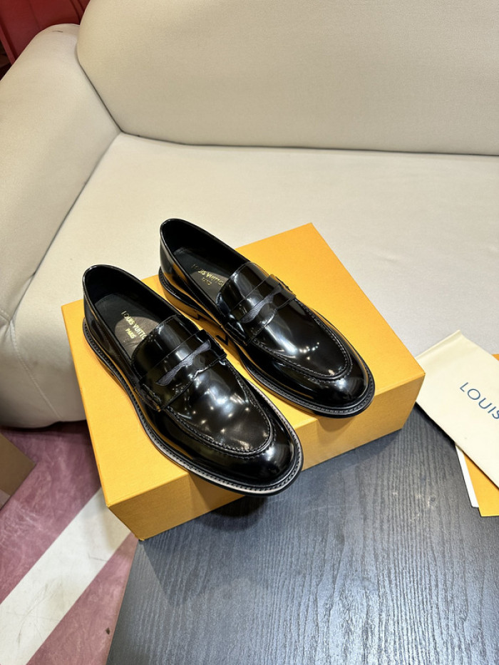 lovt loafer