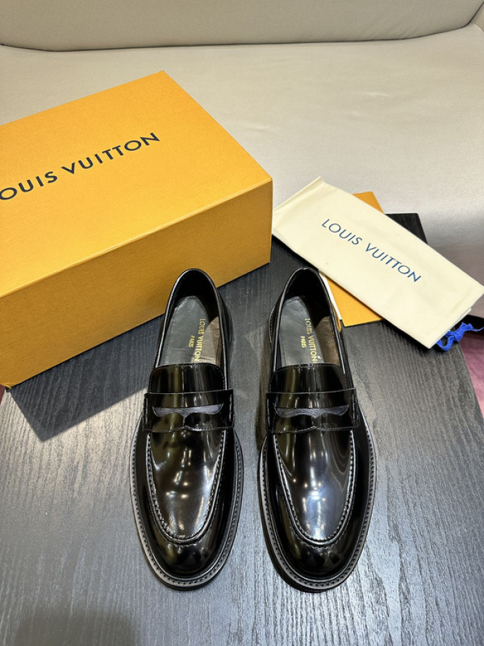 lovt loafer