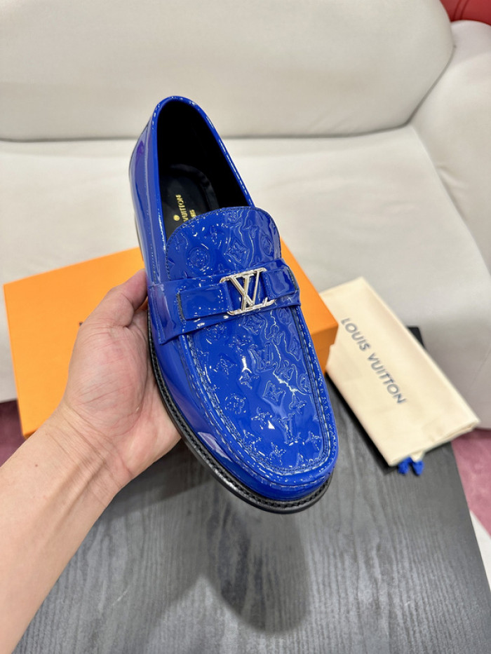 lovt loafer