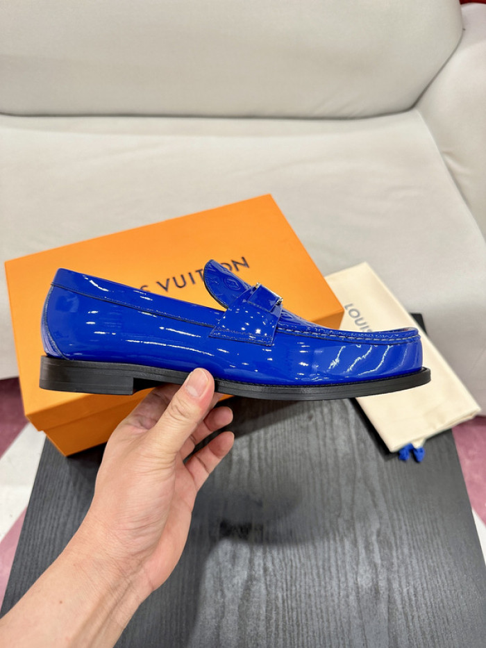 lovt loafer