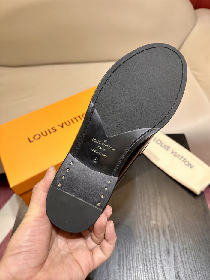 lovt loafer