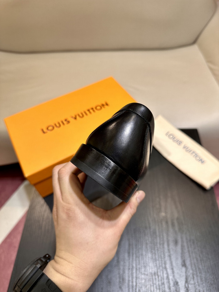 lovt loafer