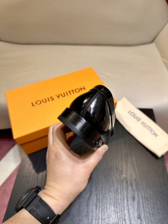 lovt loafer