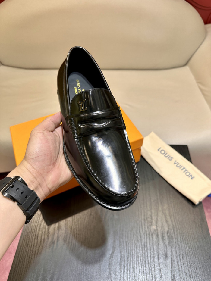 lovt loafer