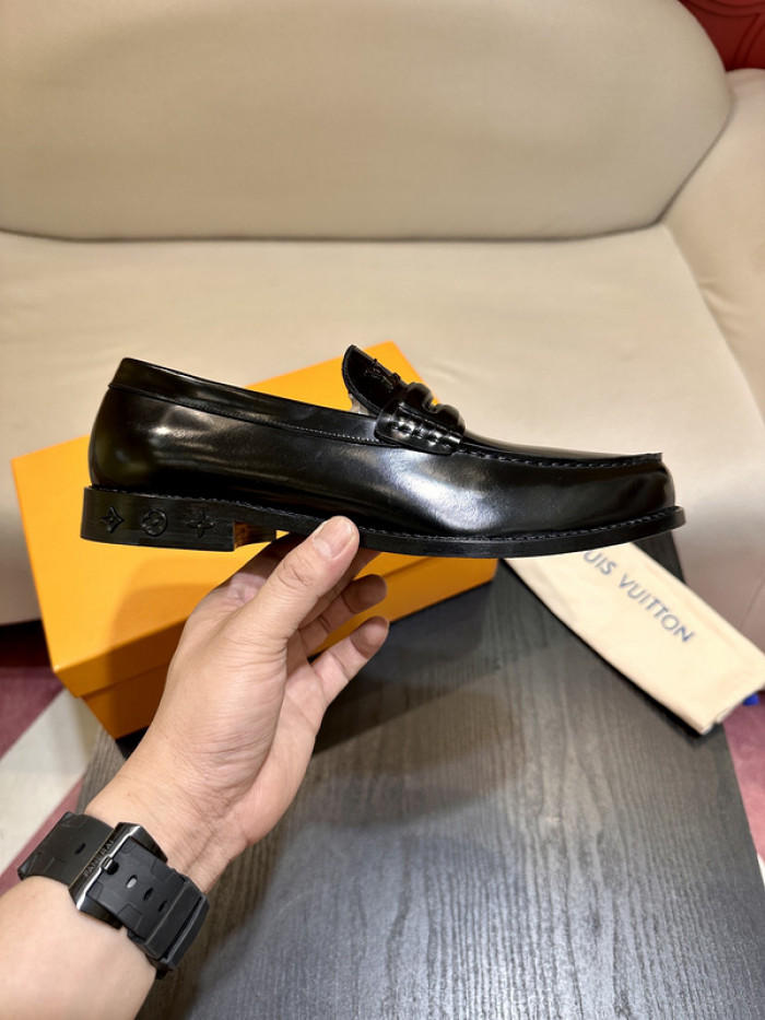 lovt loafer