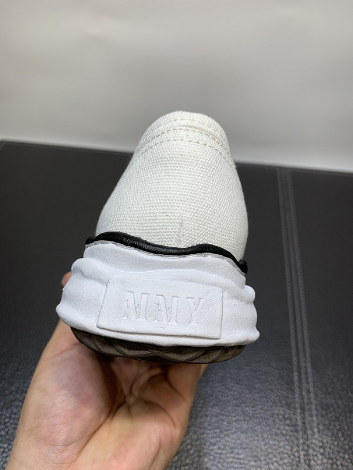 maison mihara yasuhiro sneaker