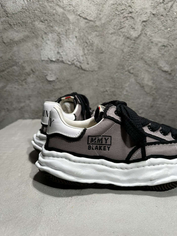 maison mihara yasuhiro sneaker
