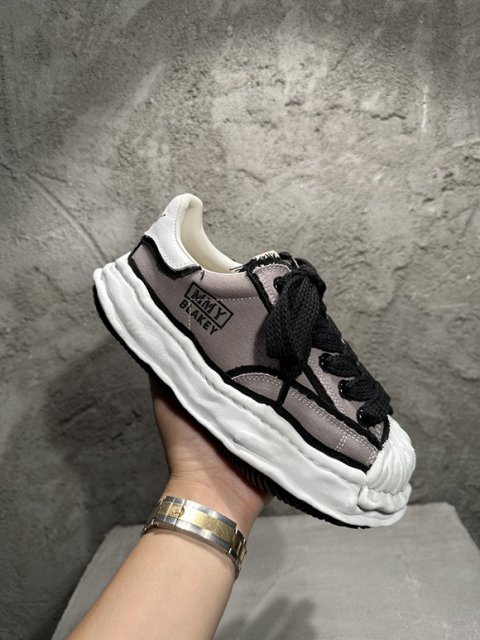 maison mihara yasuhiro sneaker