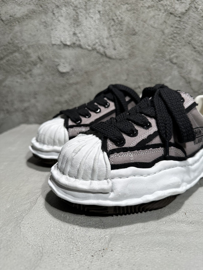 maison mihara yasuhiro sneaker