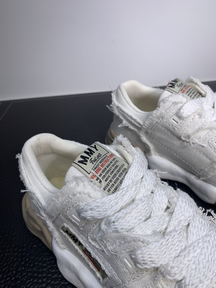 maison mihara yasuhiro sneaker