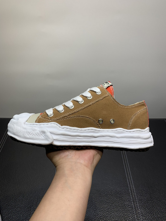 maison mihara yasuhiro sneaker
