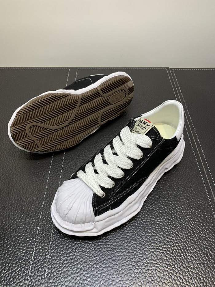 maison mihara yasuhiro sneaker