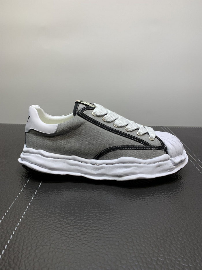 maison mihara yasuhiro sneaker