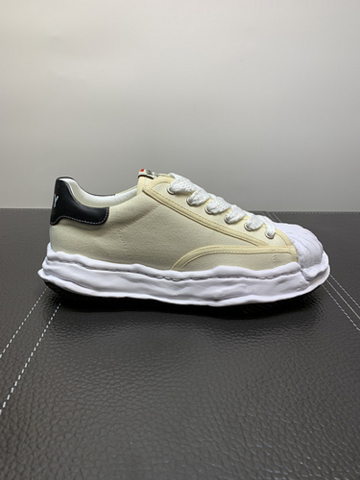 maison mihara yasuhiro sneaker