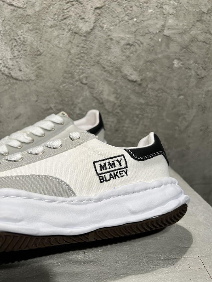 maison mihara yasuhiro sneaker