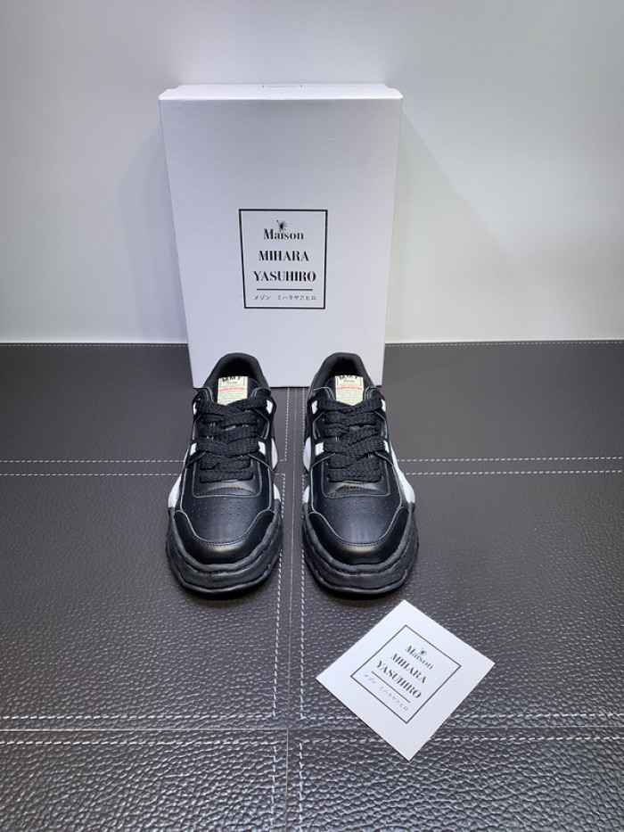 maison mihara yasuhiro sneaker