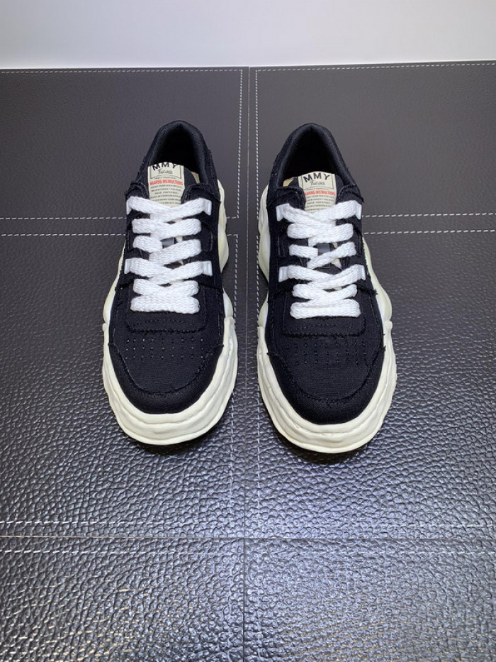 maison mihara yasuhiro sneaker