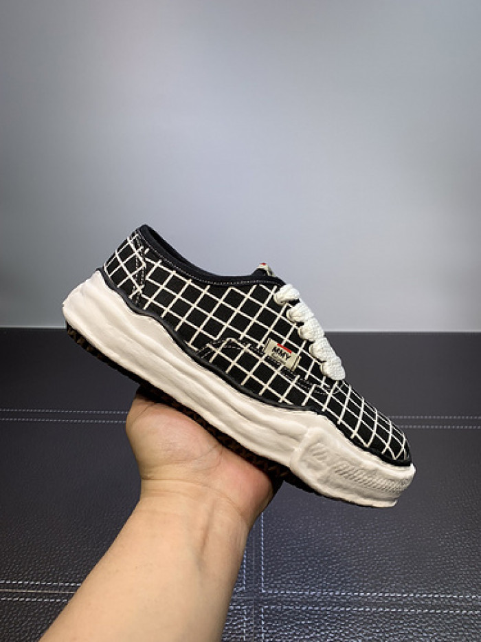 maison mihara yasuhiro sneaker