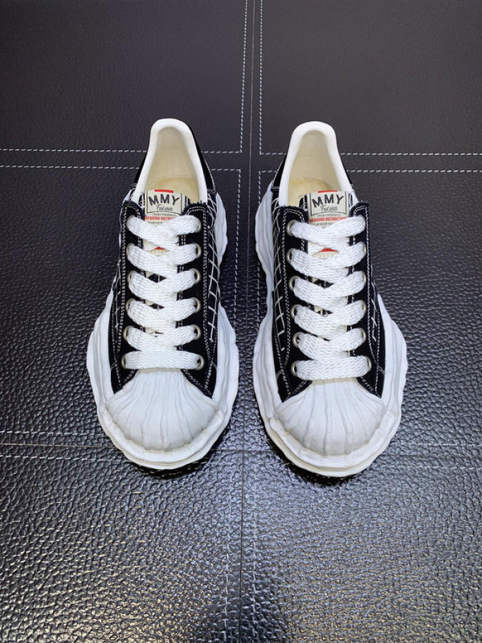 maison mihara yasuhiro sneaker