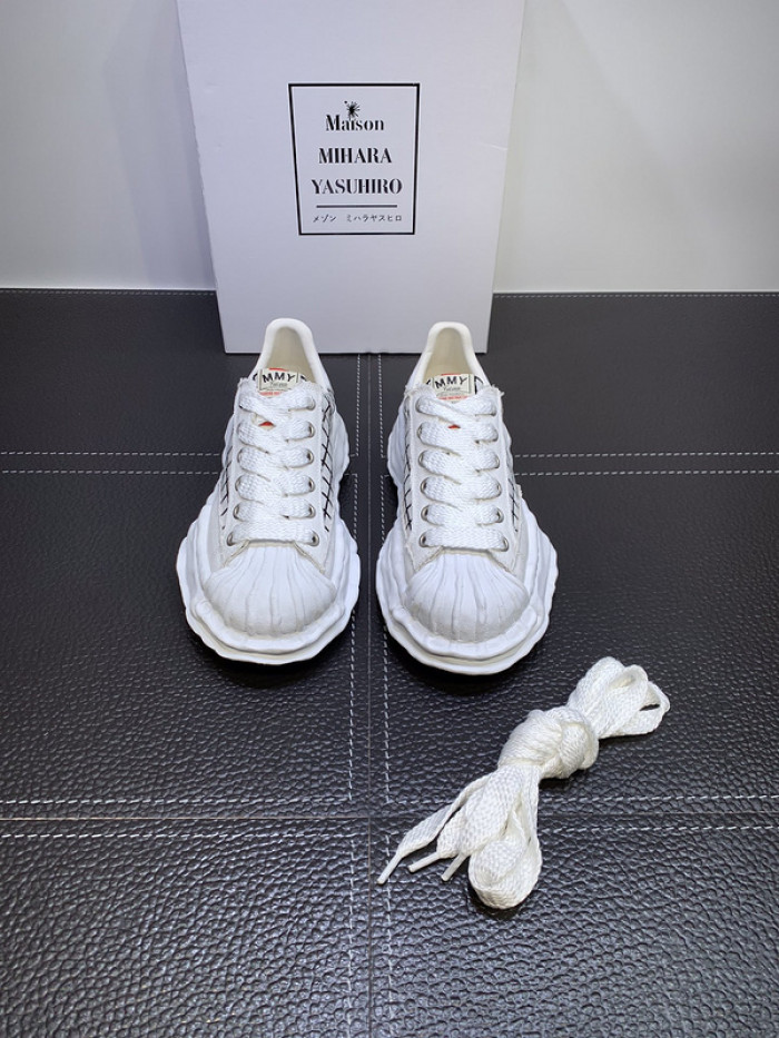 maison mihara yasuhiro sneaker